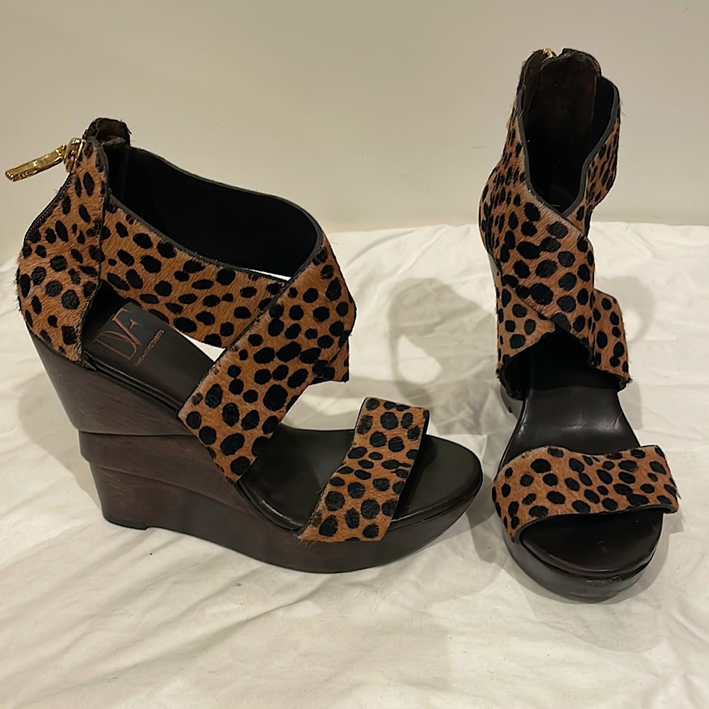 Diane Von Furstenburg ‘Opal’  Cheetah and wood wedge platform sandals size 6